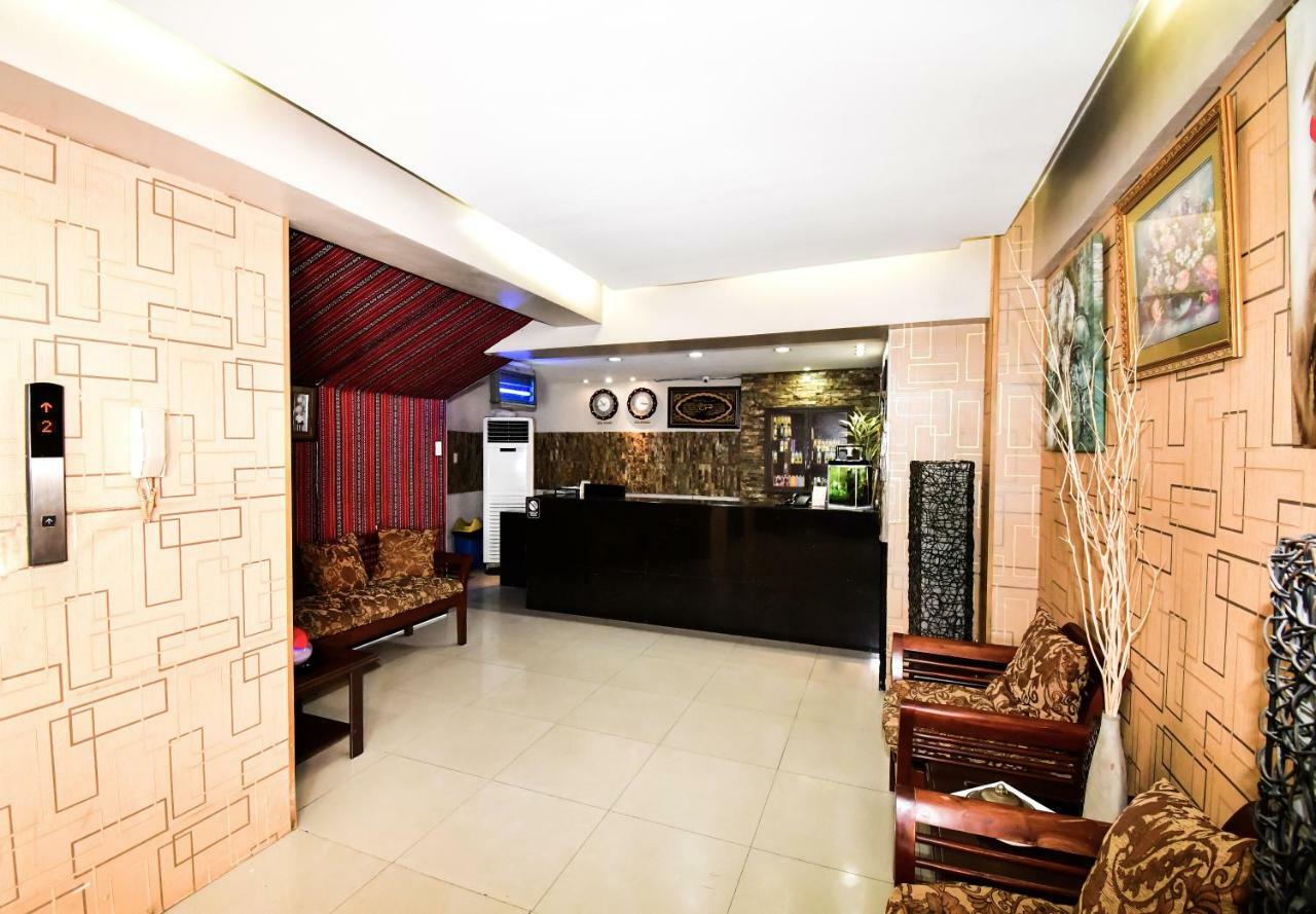 Casa Blanca Apartment Manila Exterior photo